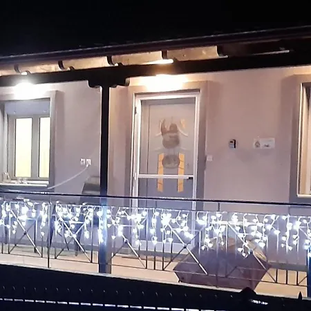 Alex House * Gorgogiri